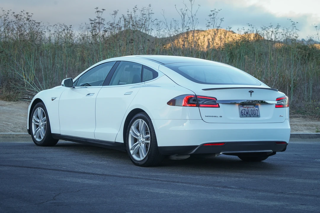 2013 Tesla Model S - Image 30 of 31