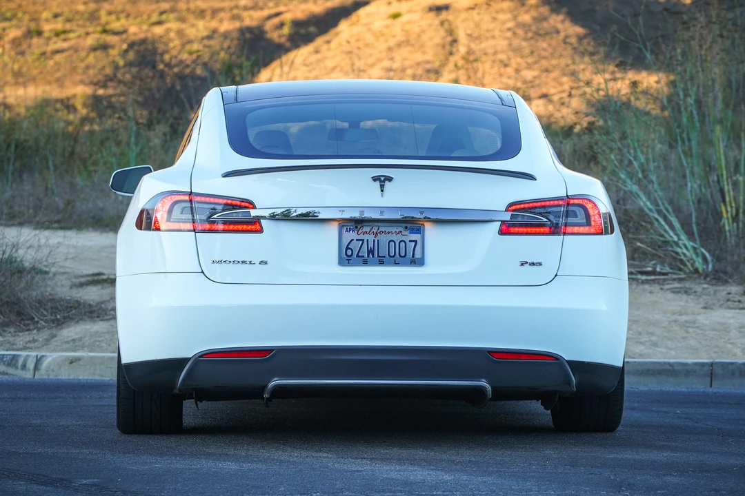 2013 Tesla Model S - Image 29 of 31