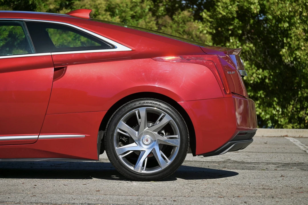 2014 Cadillac ELR - Image 22 of 31