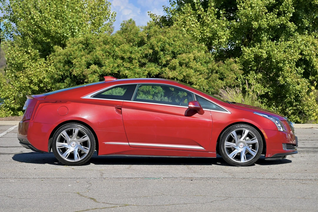 2014 Cadillac ELR - Image 12 of 31