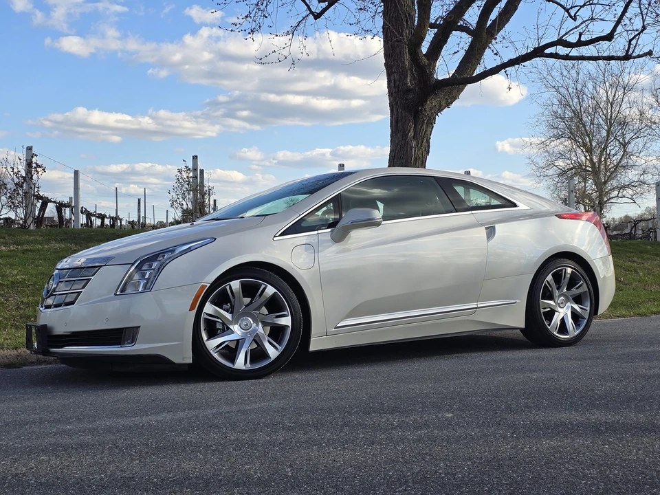 2014 Cadillac ELR - Image 2 of 31