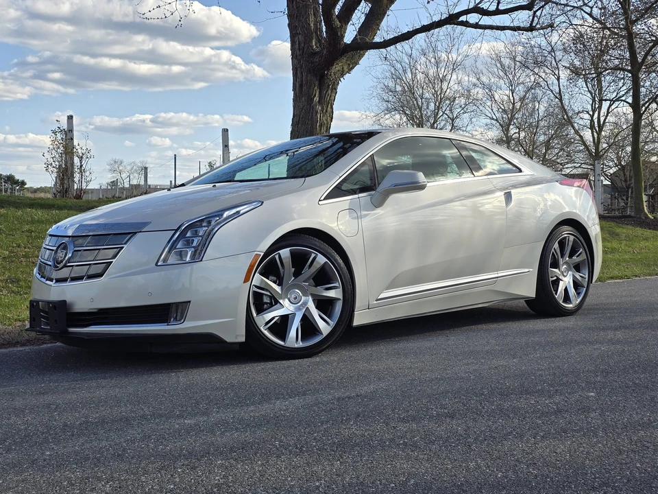 2014 Cadillac ELR - Image 3 of 31