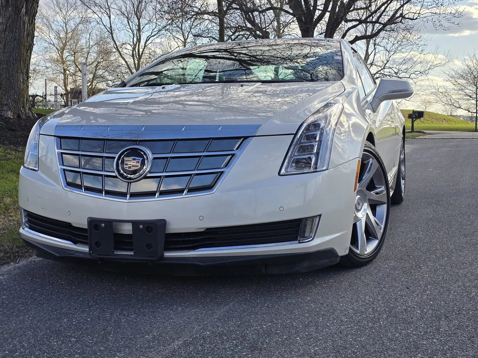 2014 Cadillac ELR - Image 9 of 31