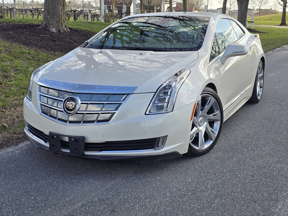 2014 Cadillac ELR - Image 8 of 31