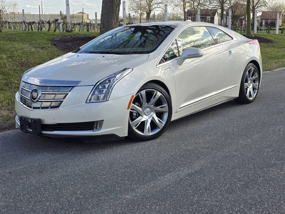 2014 Cadillac ELR - Image 4 of 31