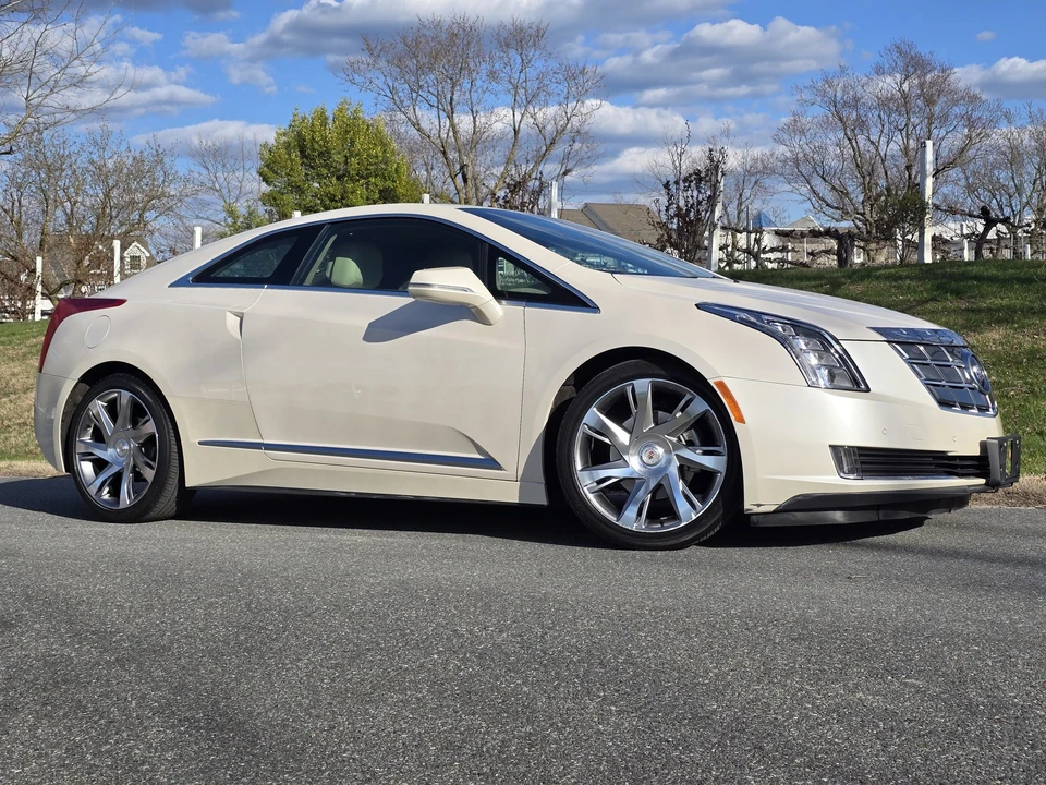 2014 Cadillac ELR - Image 23 of 31
