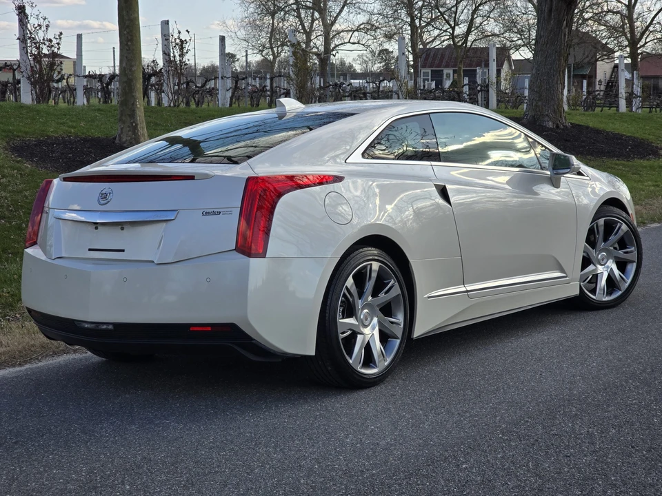 2014 Cadillac ELR - Image 27 of 31