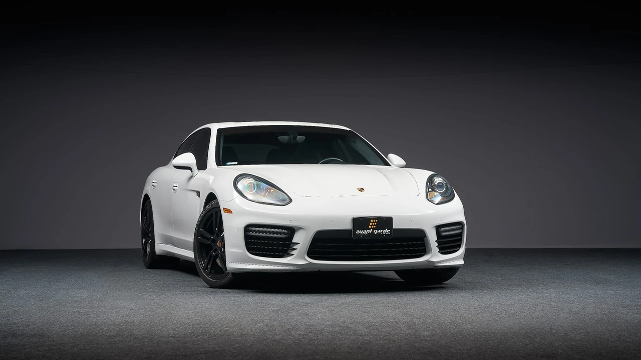 2014 Porsche 970 Panamera GTS - Image 9 of 31
