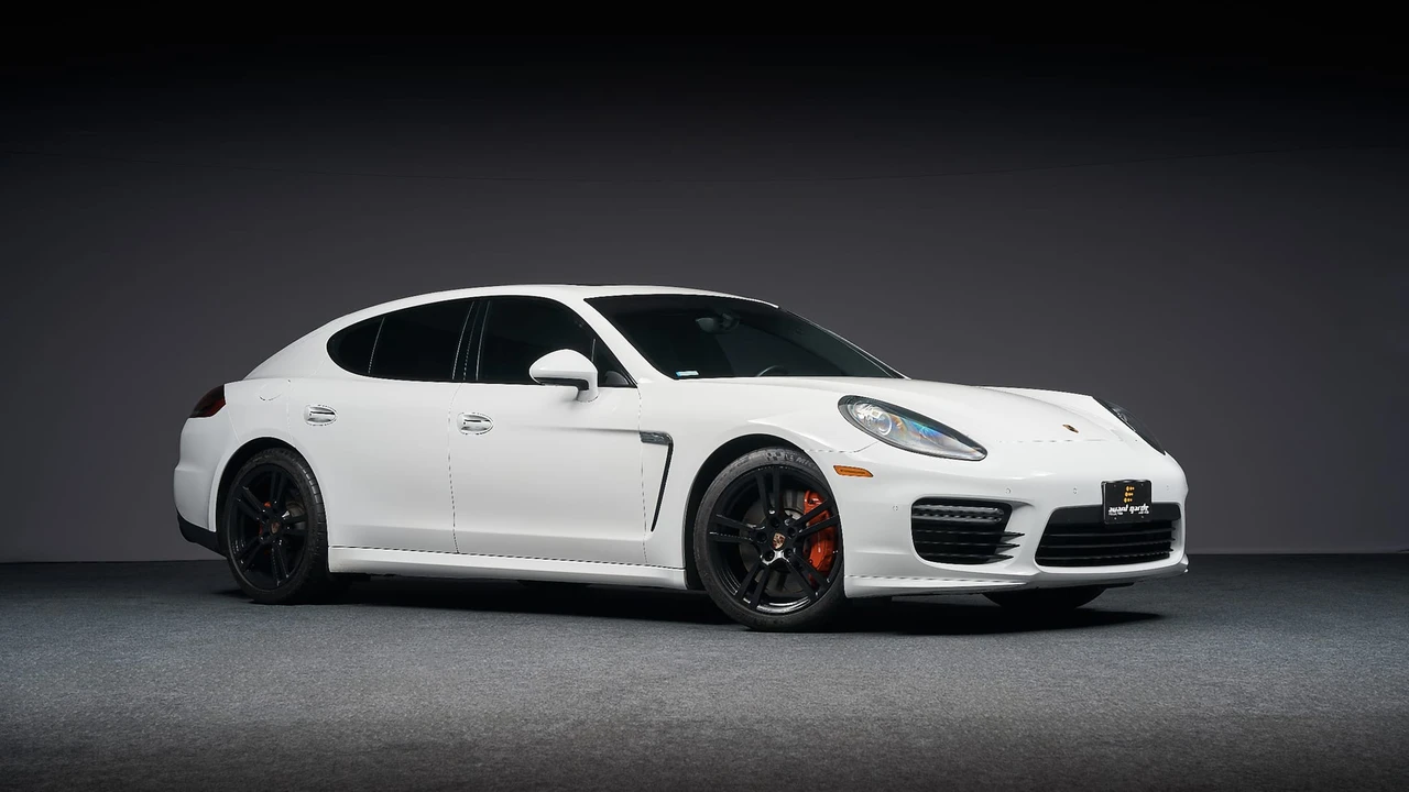 2014 Porsche 970 Panamera GTS - Image 12 of 31