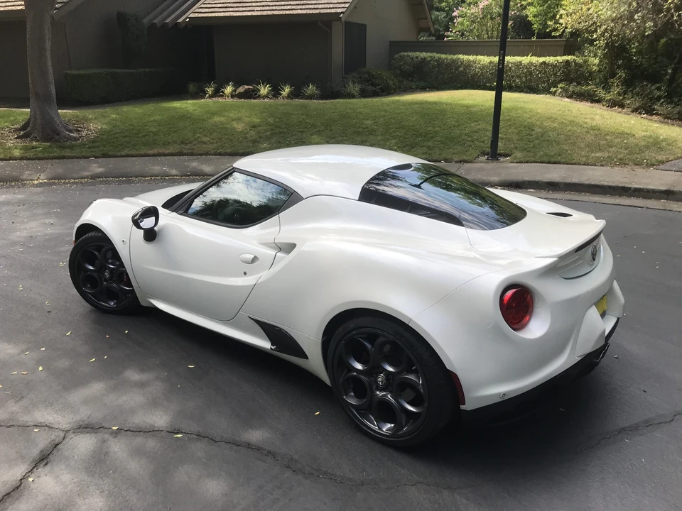 2015 Alfa Romeo 4C Coupe - Image 22 of 31