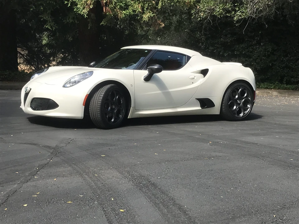 2015 Alfa Romeo 4C Coupe - Image 14 of 31