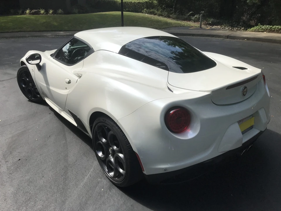 2015 Alfa Romeo 4C Coupe - Image 24 of 31