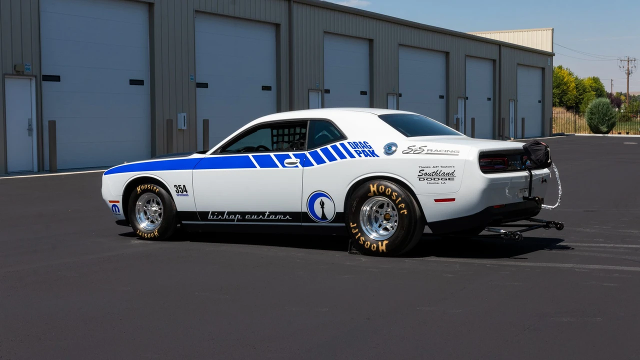 2015 Dodge Challenger 3rd Gen - Image 21 of 31