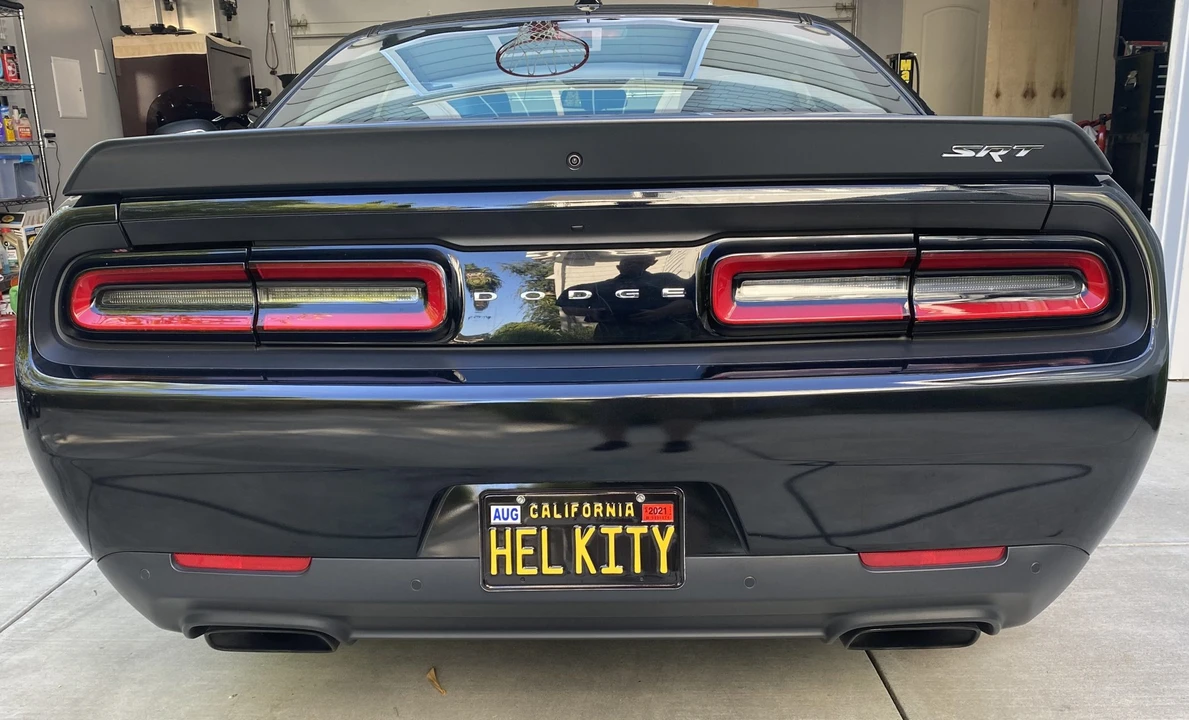 2015 Dodge Challenger SRT Hellcat 3rd Gen - Image 11 of 31