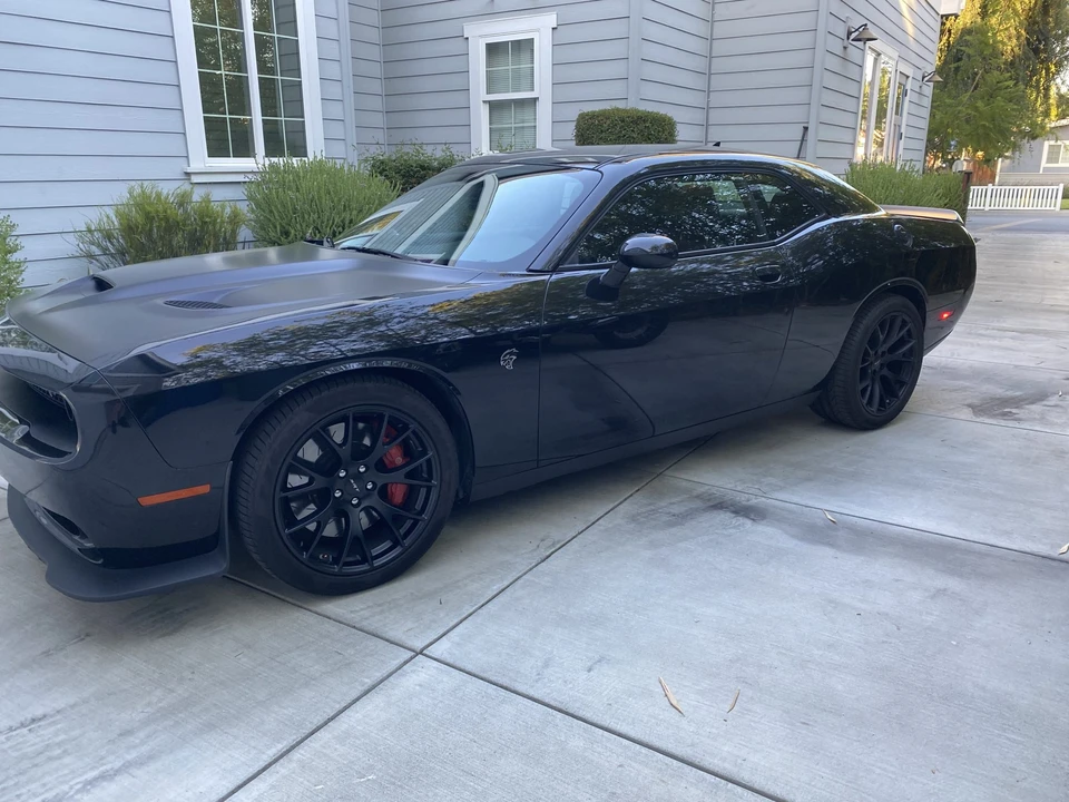 2015 Dodge Challenger SRT Hellcat 3rd Gen - Image 16 of 31