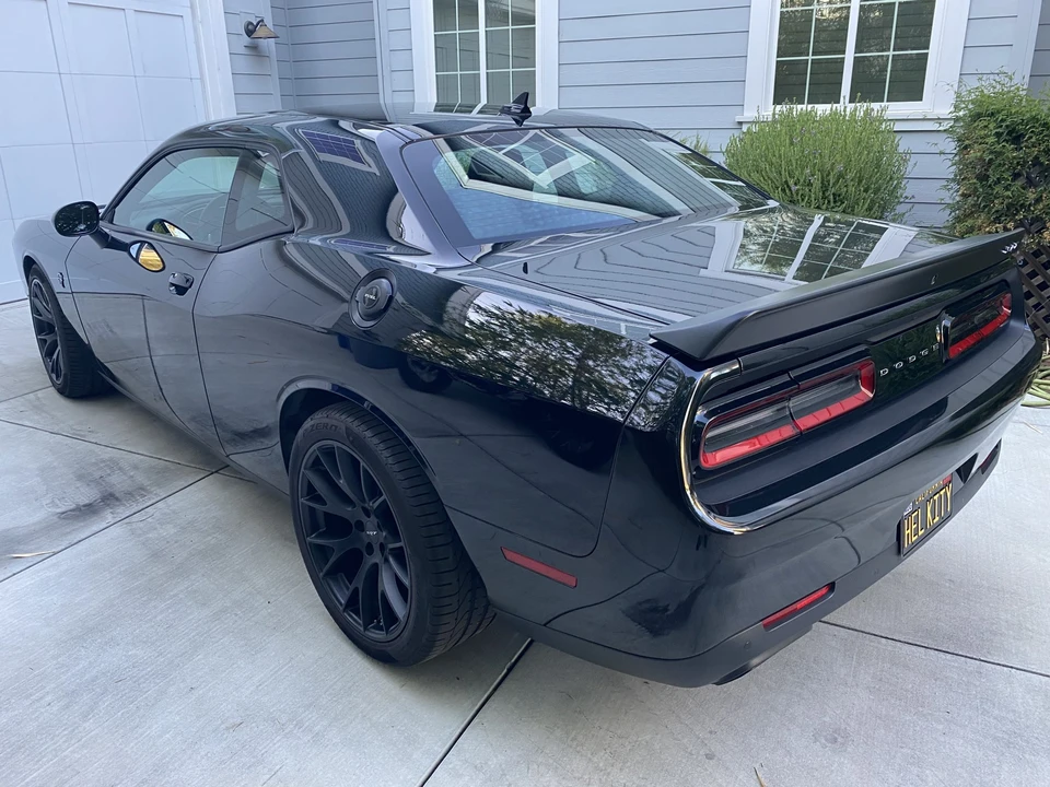 2015 Dodge Challenger SRT Hellcat 3rd Gen - Image 12 of 31
