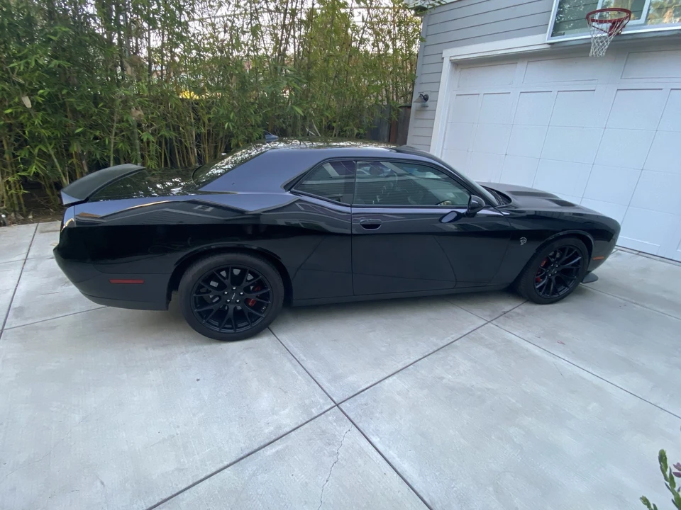 2015 Dodge Challenger SRT Hellcat 3rd Gen - Image 7 of 31