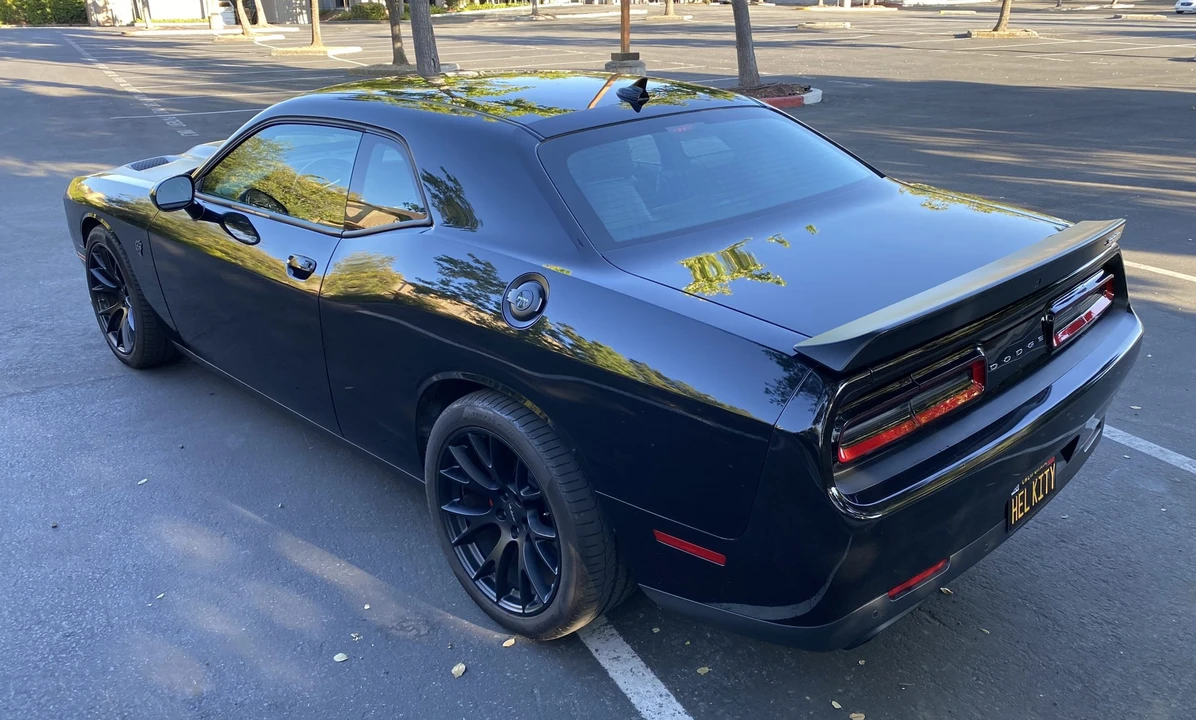 2015 Dodge Challenger SRT Hellcat 3rd Gen - Image 13 of 31