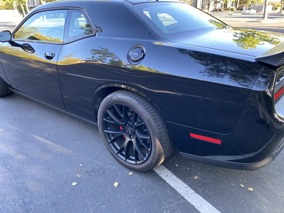 2015 Dodge Challenger SRT Hellcat 3rd Gen - Image 20 of 31