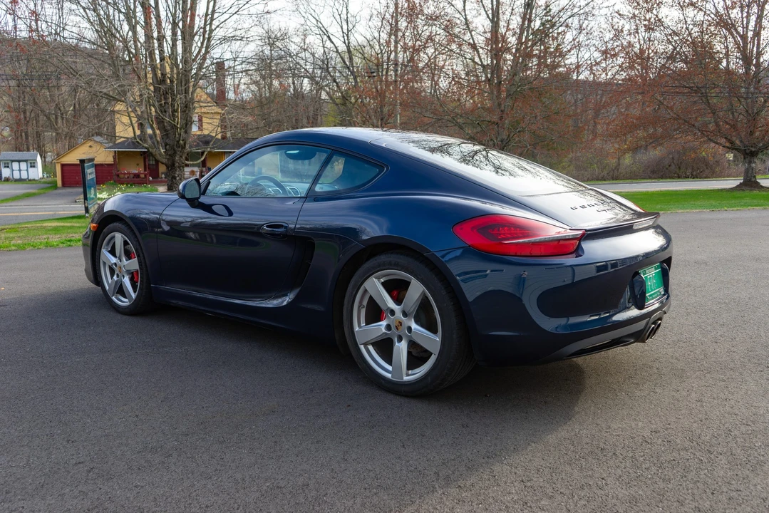 2015 Porsche 981 Cayman S - Image 18 of 31