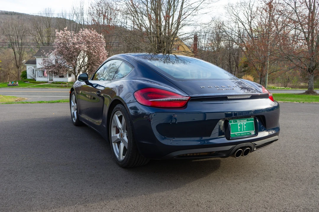 2015 Porsche 981 Cayman S - Image 17 of 31