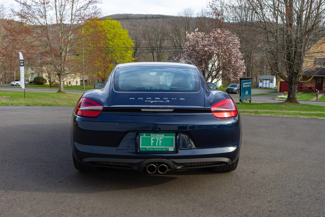2015 Porsche 981 Cayman S - Image 16 of 31