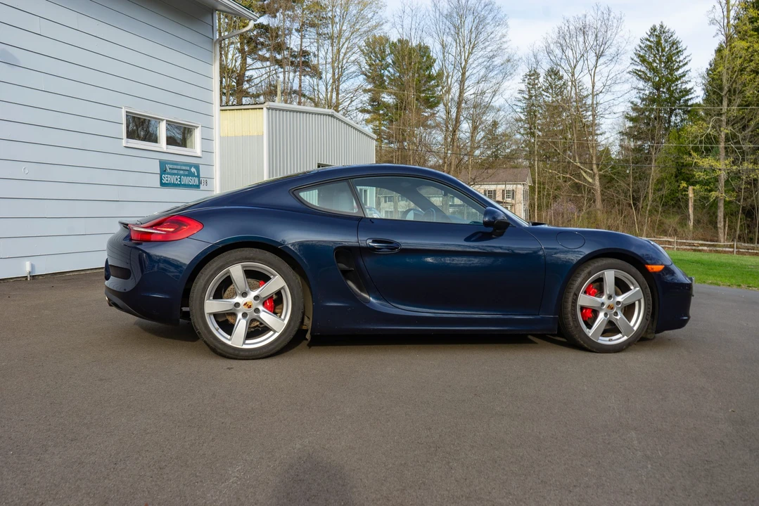 2015 Porsche 981 Cayman S - Image 13 of 31