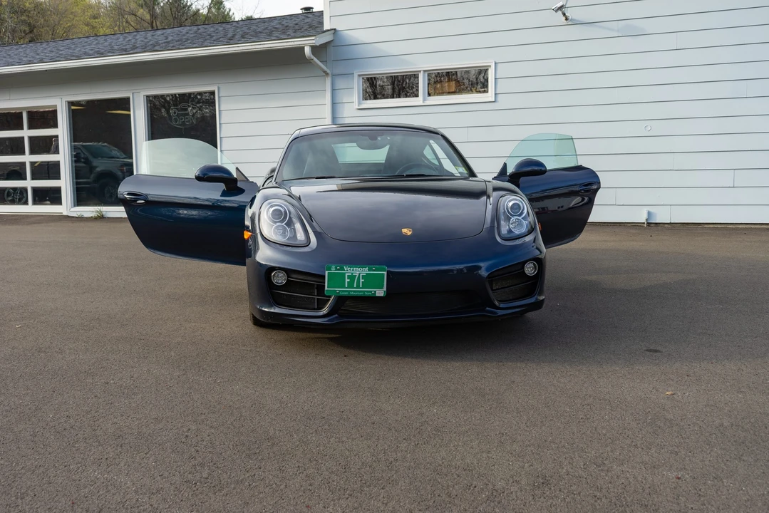 2015 Porsche 981 Cayman S - Image 21 of 31