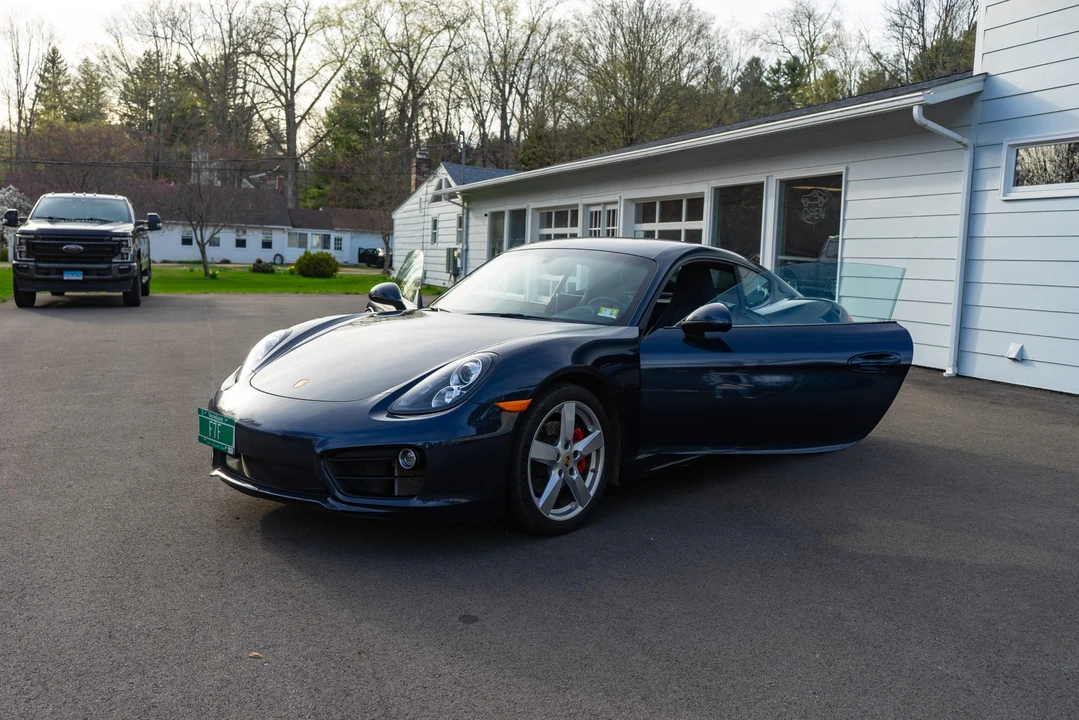2015 Porsche 981 Cayman S - Image 23 of 31