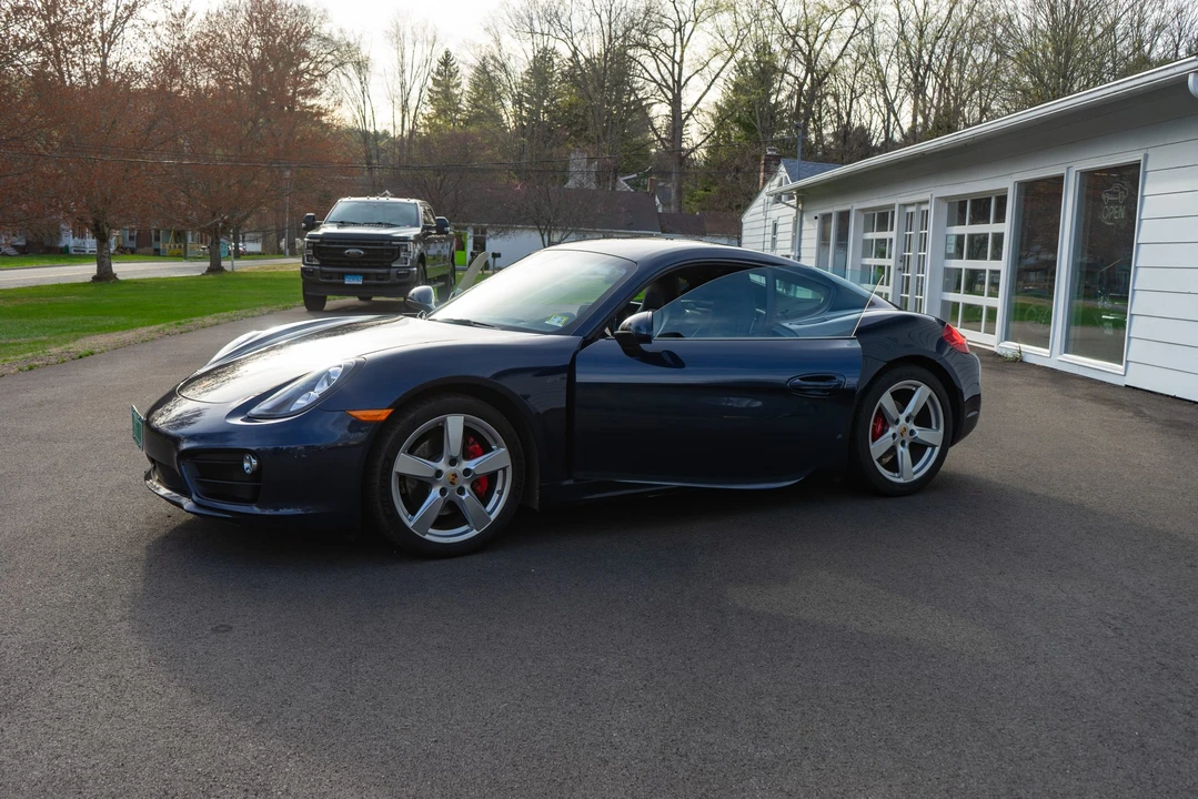 2015 Porsche 981 Cayman S - Image 24 of 31