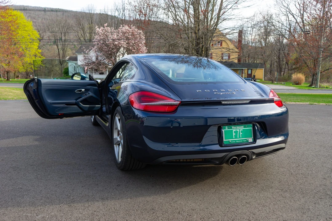 2015 Porsche 981 Cayman S - Image 28 of 31