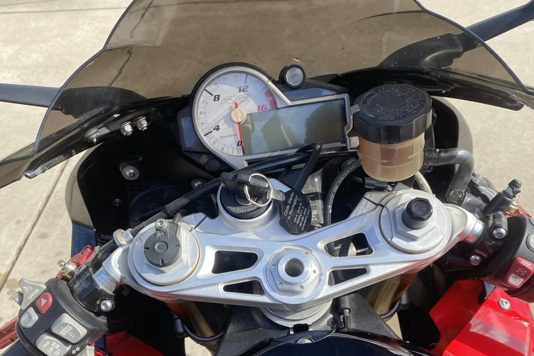 2016 BMW S1000 - Image 4 of 6