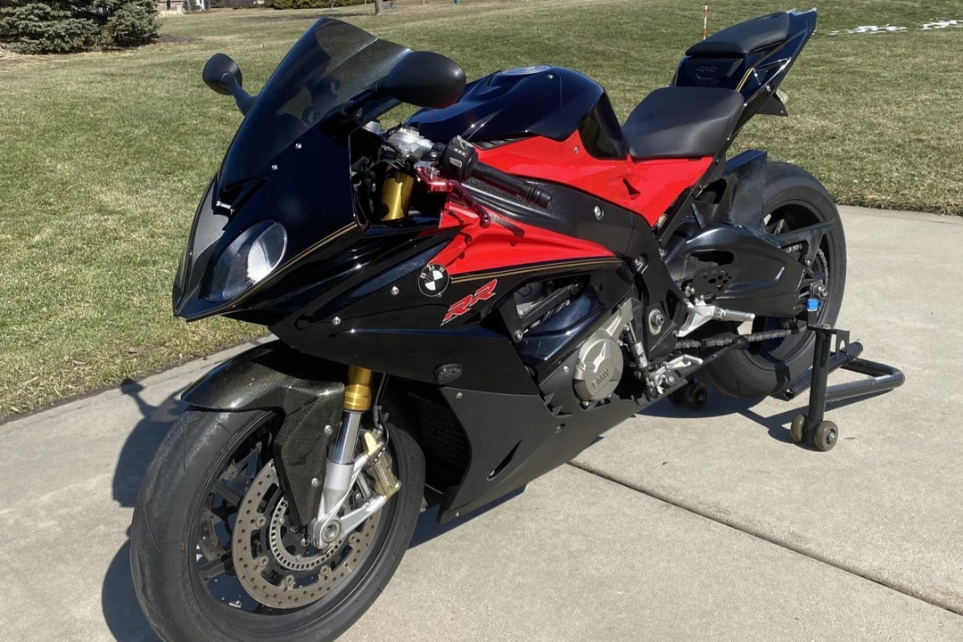2016 BMW S1000 - Image 3 of 6