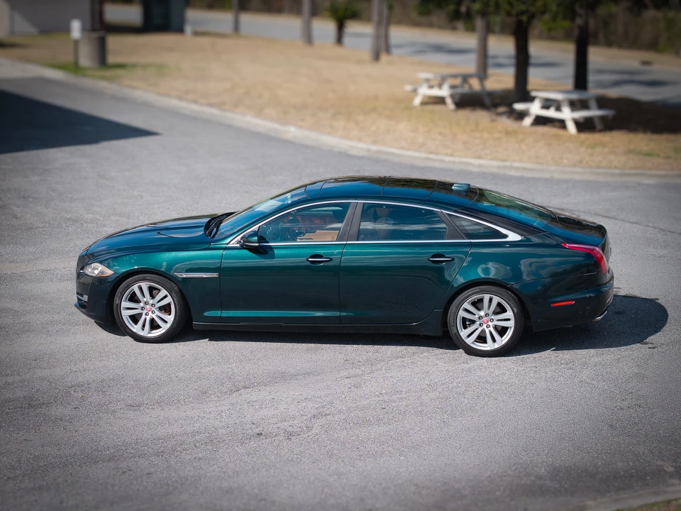 2016 Jaguar X351 XJ - Image 8 of 31