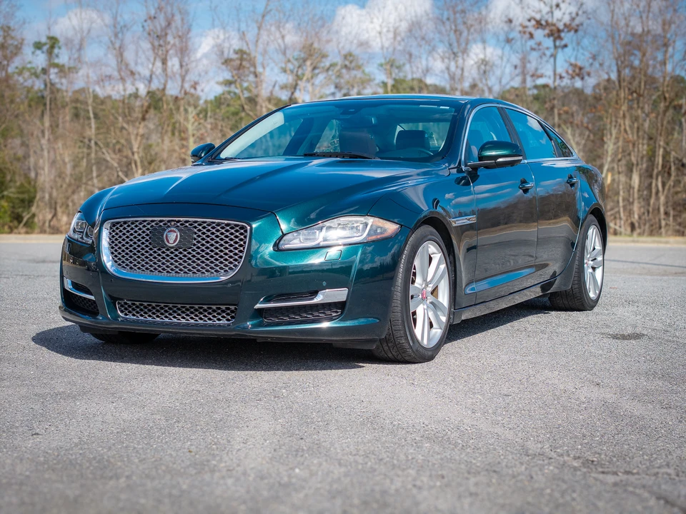 2016 Jaguar X351 XJ - Image 2 of 31