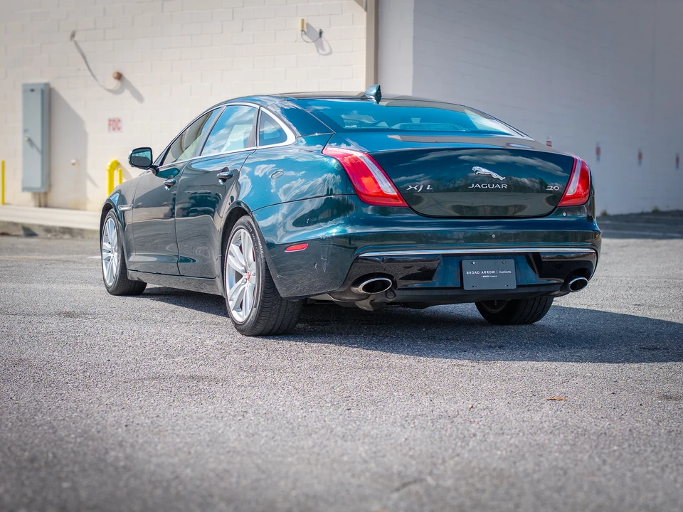 2016 Jaguar X351 XJ - Image 11 of 31