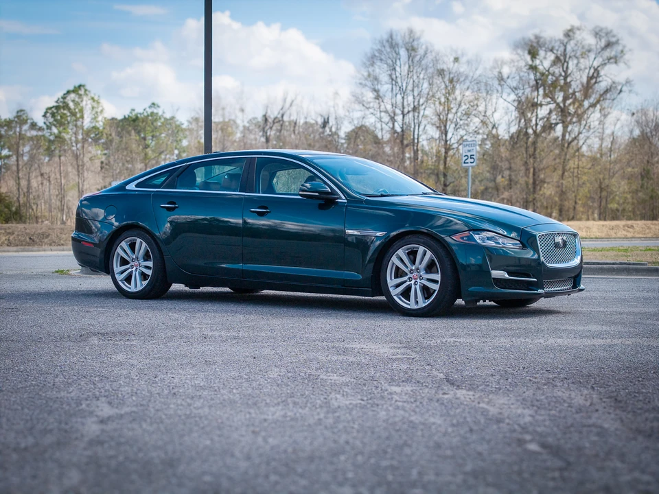 2016 Jaguar X351 XJ - Image 24 of 31