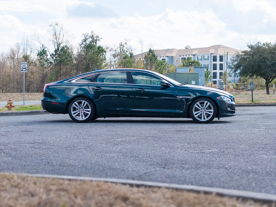 2016 Jaguar X351 XJ - Image 23 of 31
