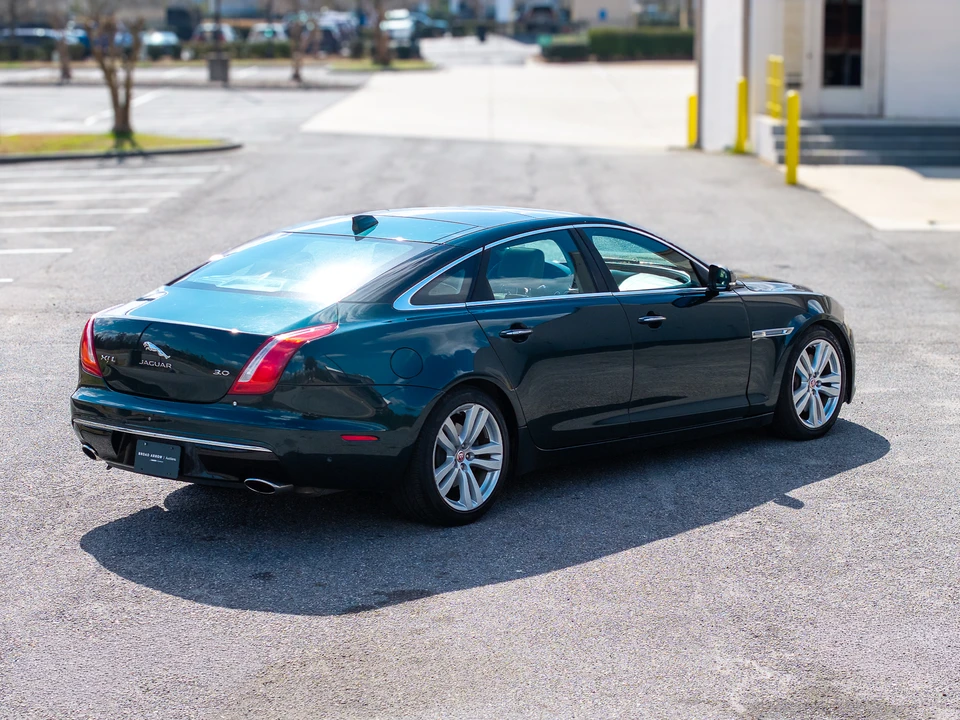 2016 Jaguar X351 XJ - Image 16 of 31