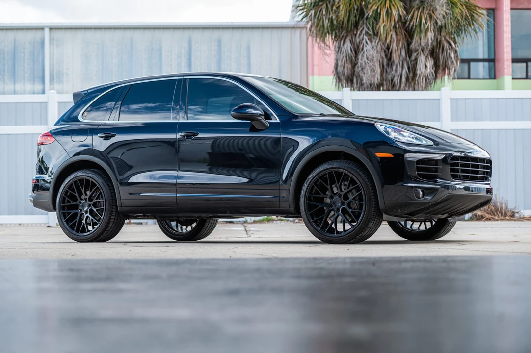 2016 Porsche 958 Cayenne Diesel - Image 28 of 31