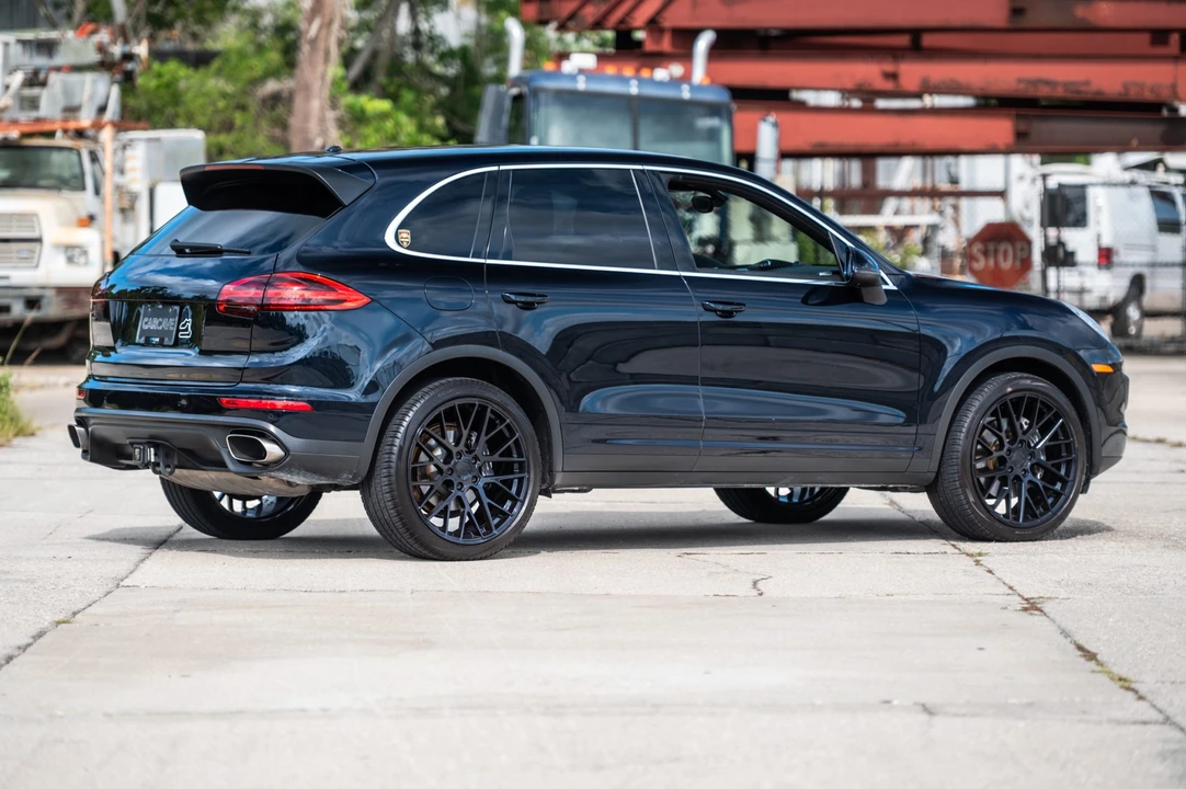 2016 Porsche 958 Cayenne Diesel - Image 10 of 31