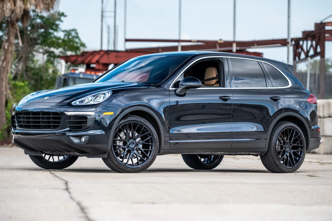 2016 Porsche 958 Cayenne Diesel - Image 2 of 31