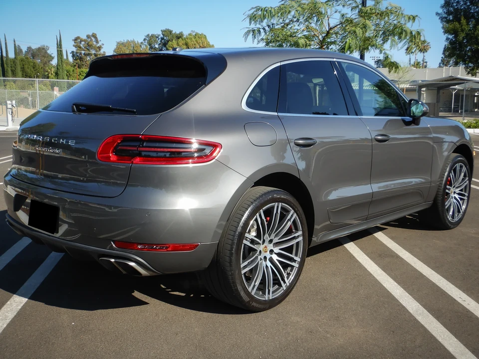 2016 Porsche Macan Turbo - Image 5 of 6