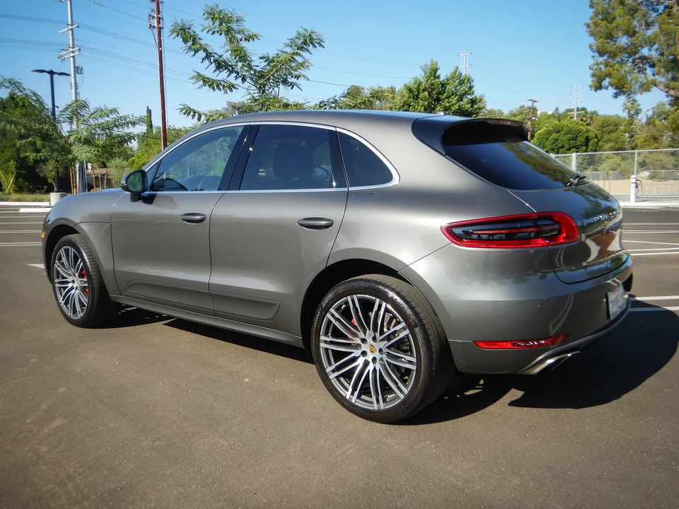 2016 Porsche Macan Turbo - Image 3 of 6