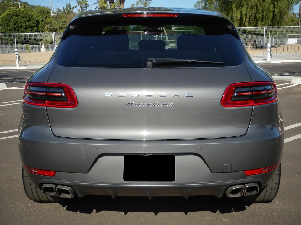 2016 Porsche Macan Turbo - Image 4 of 6