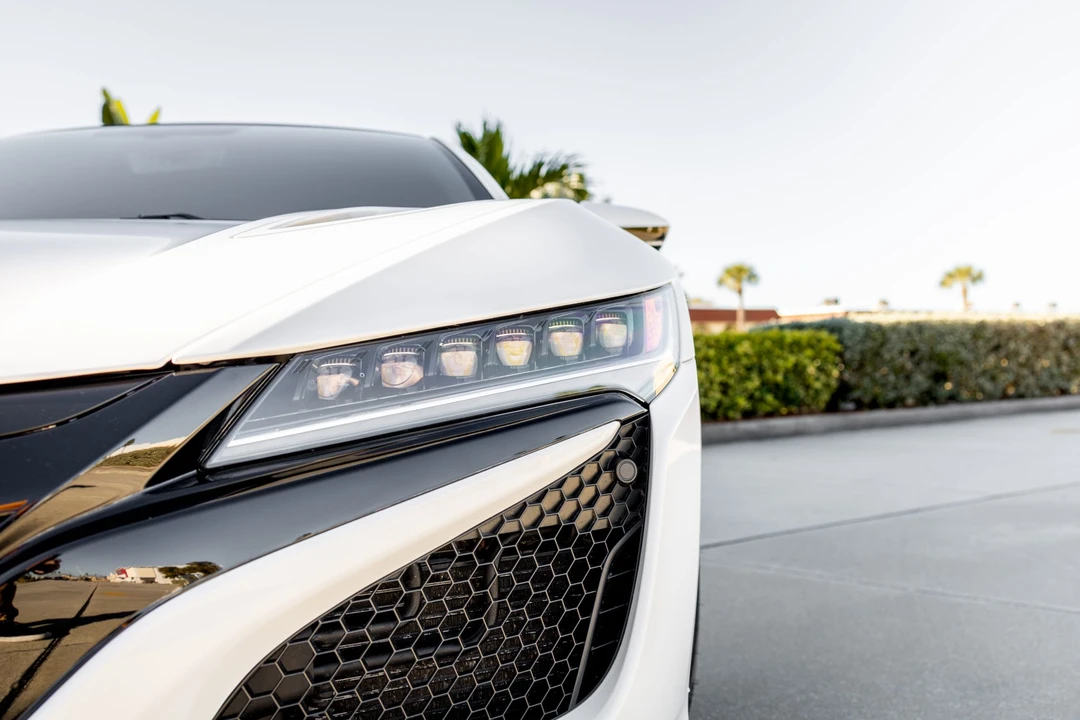 2017 Acura NC1 NSX - Image 25 of 31