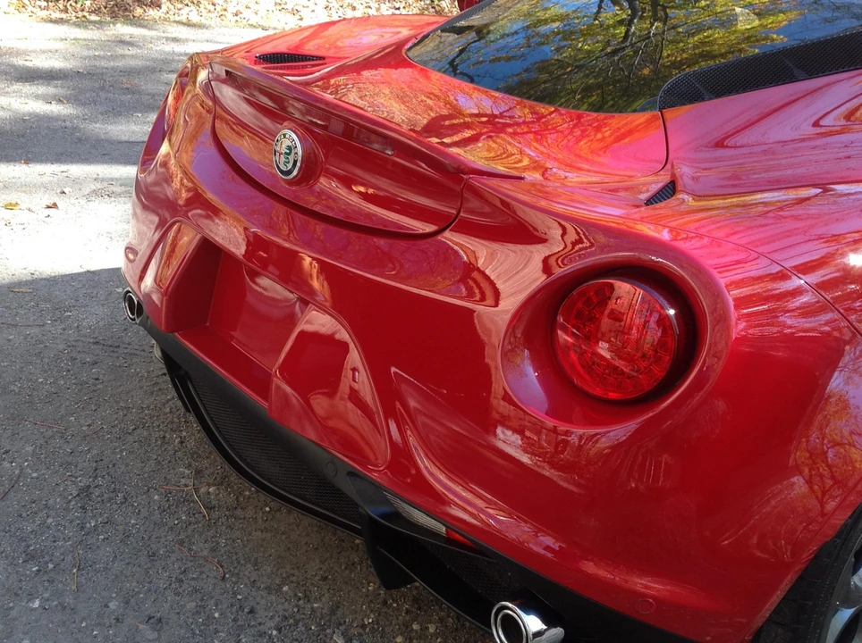 2017 Alfa Romeo 4C Coupe - Image 27 of 31
