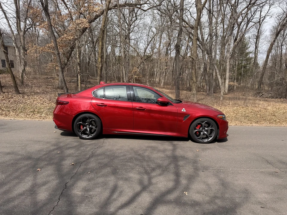 2017 Alfa Romeo Giulia Quadrifoglio - Image 17 of 31