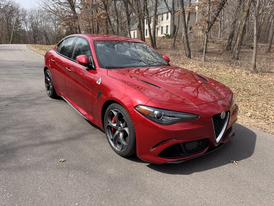 2017 Alfa Romeo Giulia Quadrifoglio - Image 12 of 31