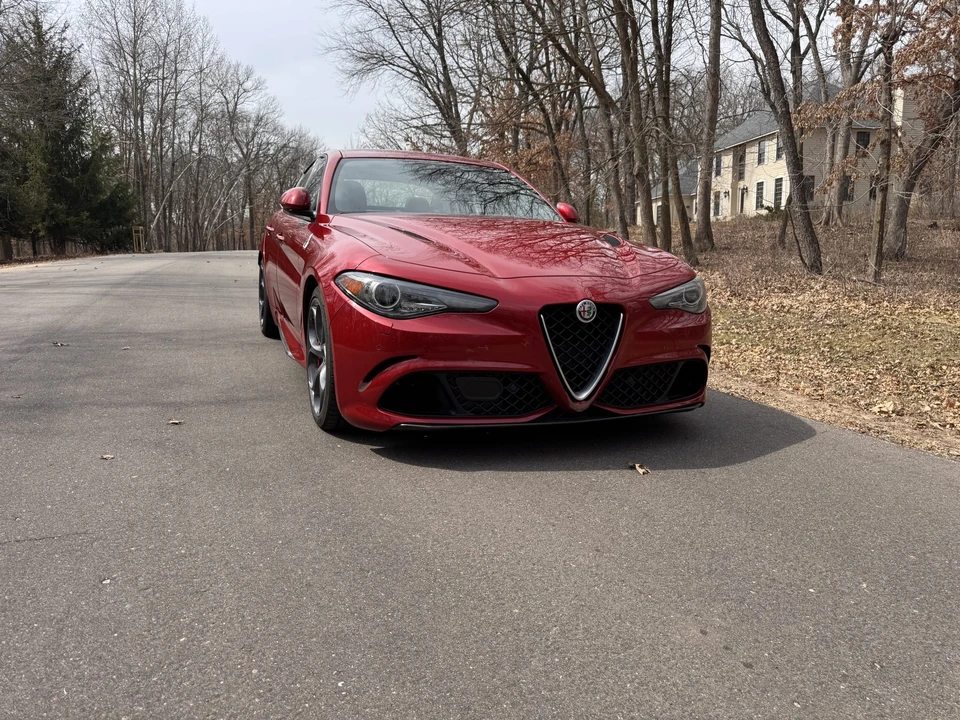 2017 Alfa Romeo Giulia Quadrifoglio - Image 8 of 31